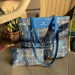 Happy Wahine Purse and Wallet | Everyday Hawaii Golden Lavi Pattern
